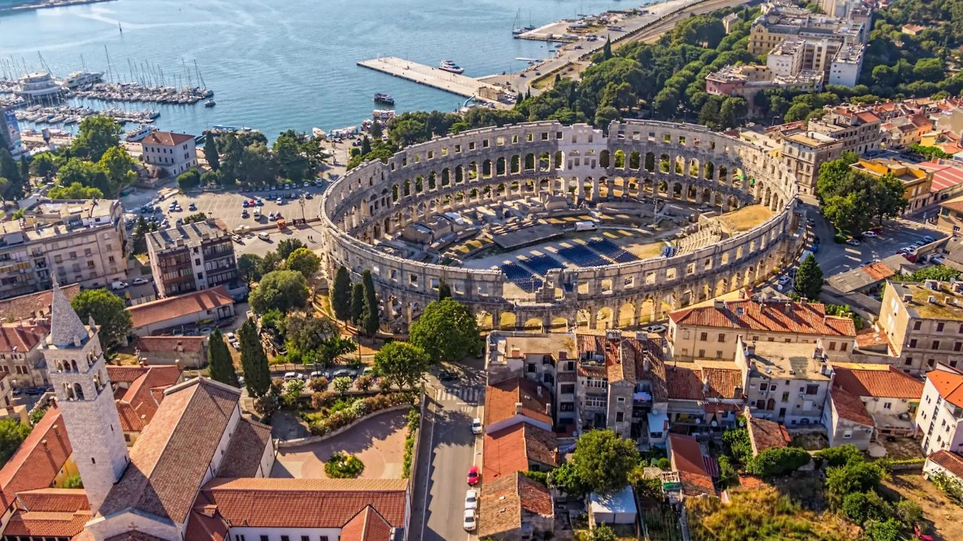 Oliveto Apartment Pula 0*,  Croatia